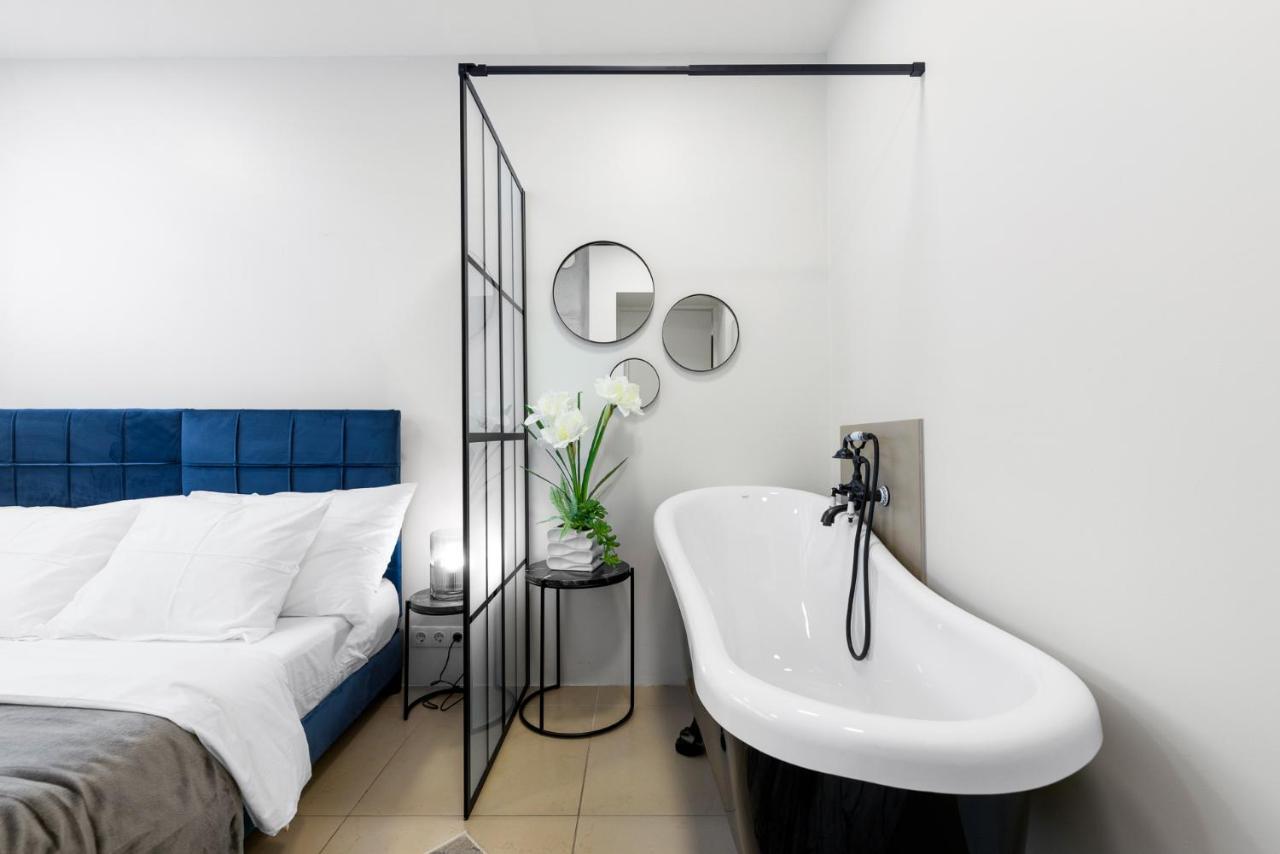 Sirena Apartment - Self Check-In And Free Parking 탈린 외부 사진