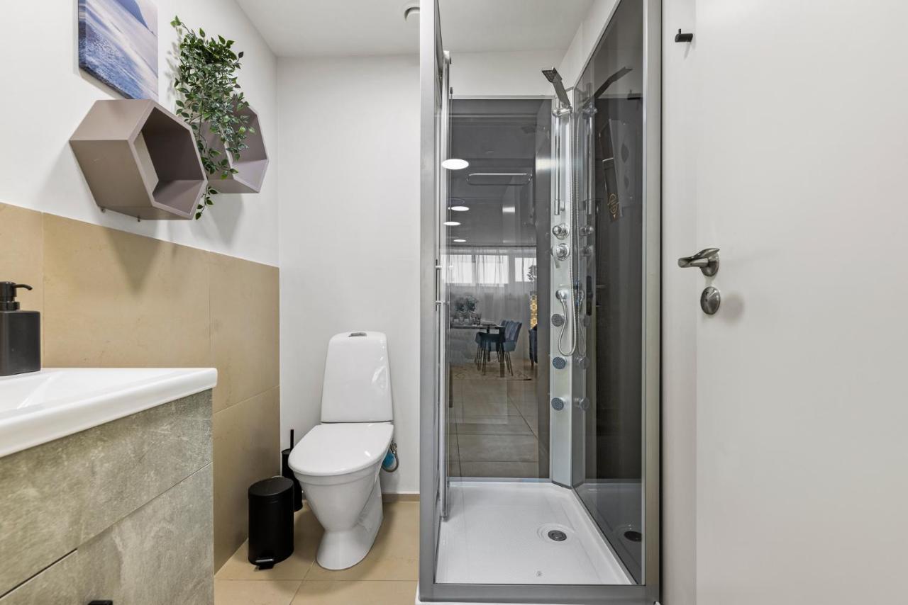 Sirena Apartment - Self Check-In And Free Parking 탈린 외부 사진